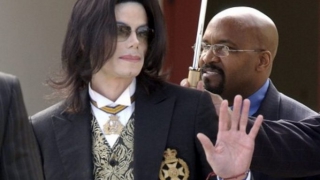 Michael Jackson: Video σοκ! Μέσα στο δωμάτιο όπου δελέαζε μικρά παιδιά