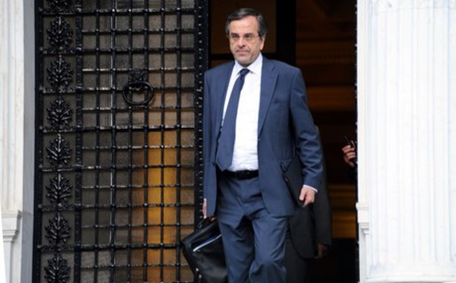 Τα μαζεύει η κυβέρνηση για τα περί εξόδου από το Μνημόνιο