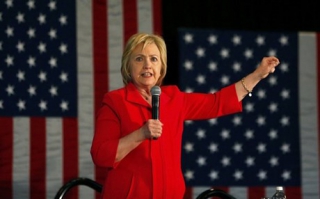 Κλίντον: Οι ρωσικές μυστικές υπηρεσίες "τρύπωσαν" στους Η/Υ των Δημοκρατικών "