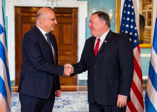 Δένδιας: Ζήτησε ξεκάθαρη θέση από τις ΗΠΑ για την τουρκική επιθετικότητα