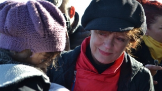 Σαράντον: “Η Ελλάδα έχει επωμιστεί μεγαλύτερο βάρος από ότι της αναλογεί”