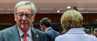 Γιούνκερ: Δεν είναι ούτε νόμιμο, ούτε πολιτικά αποδεκτό το κλείσιμο των ελληνικών συνόρων