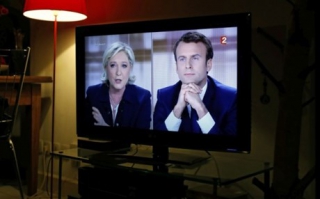 Μακρόν - Λεπέν: Ποιος έπεισε περισσότερο στο χθεσινό «ό,τι νά'ναι» ντιμπέιτ