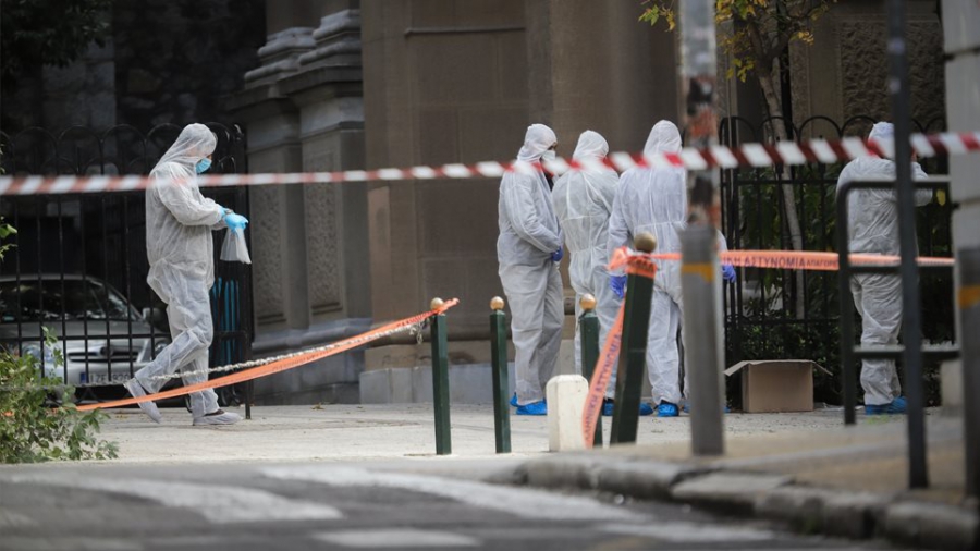 Κολωνάκι: Ποιος κρύβεται πίσω απ’ την έκρηξη στον Άγιο Διονύσιο