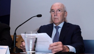 Ρουμελιώτης: Η χώρα παραδόθηκε στους δανειστές το 2010