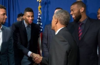 Εγκώμια Ομπάμα για Αντετοκούνμπο