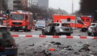 Έκρηξη παγιδευμένου αυτοκινήτου στο Βερολίνο! Ένας νεκρός!