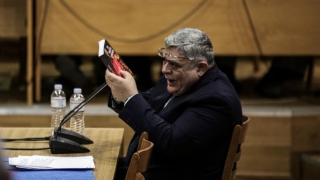 Ένταση στην απολογία Μιχαλολιάκου